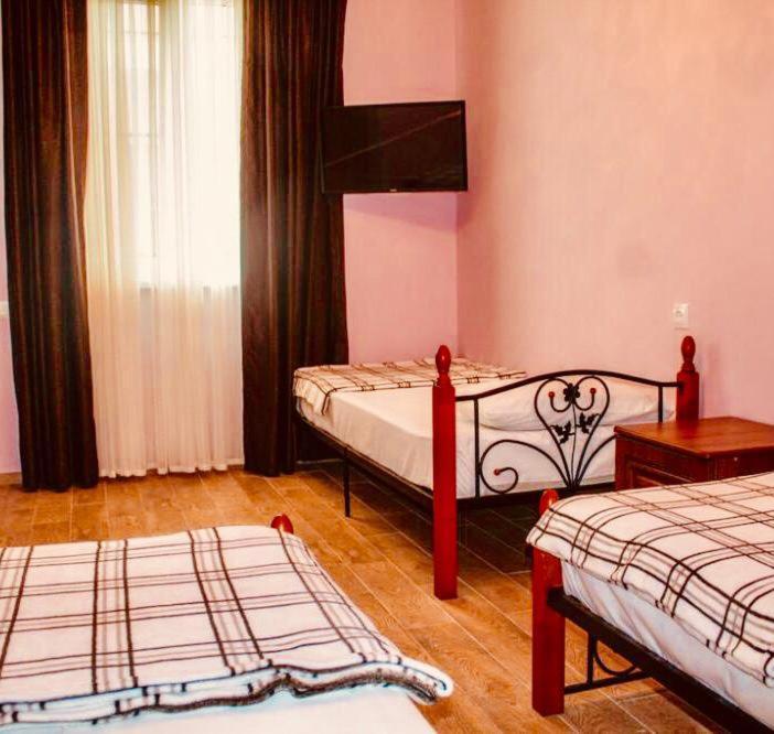 Anna-Saria Guest House Gagra Buitenkant foto