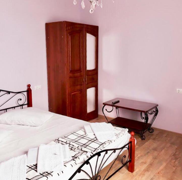 Anna-Saria Guest House Gagra Buitenkant foto