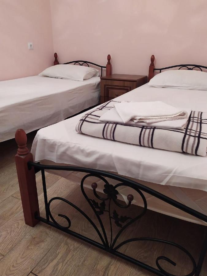 Anna-Saria Guest House Gagra Buitenkant foto