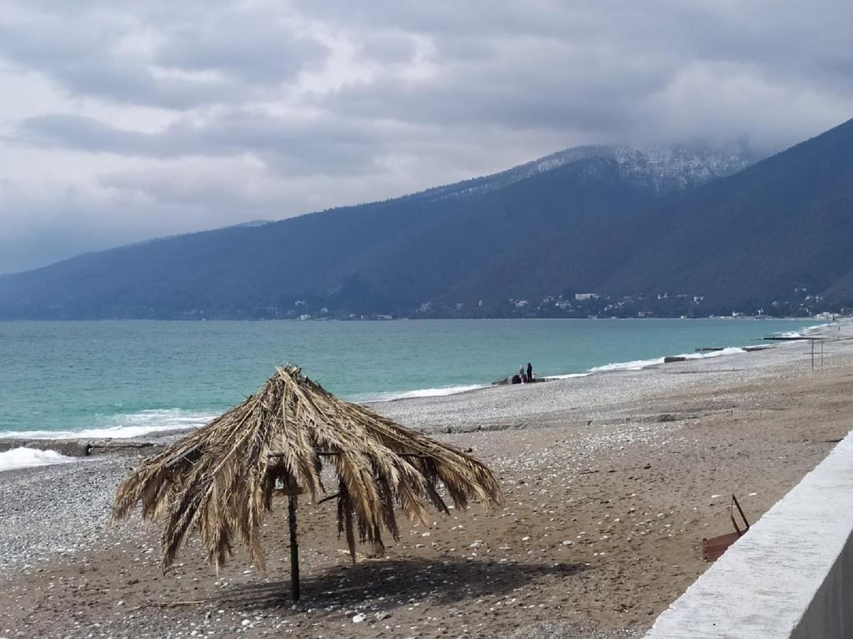 Anna-Saria Guest House Gagra Buitenkant foto