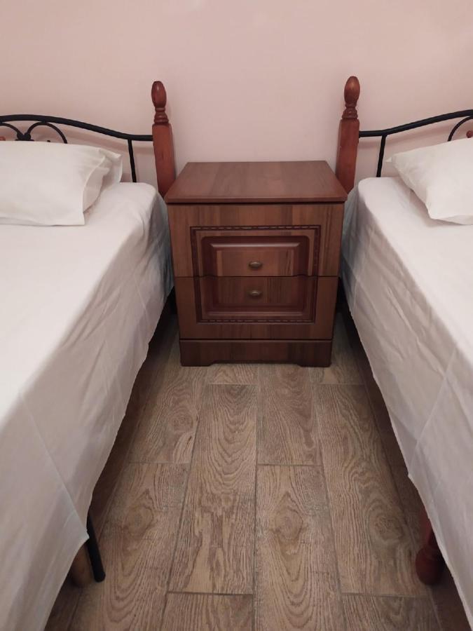 Anna-Saria Guest House Gagra Buitenkant foto