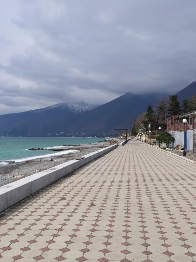 Anna-Saria Guest House Gagra Buitenkant foto